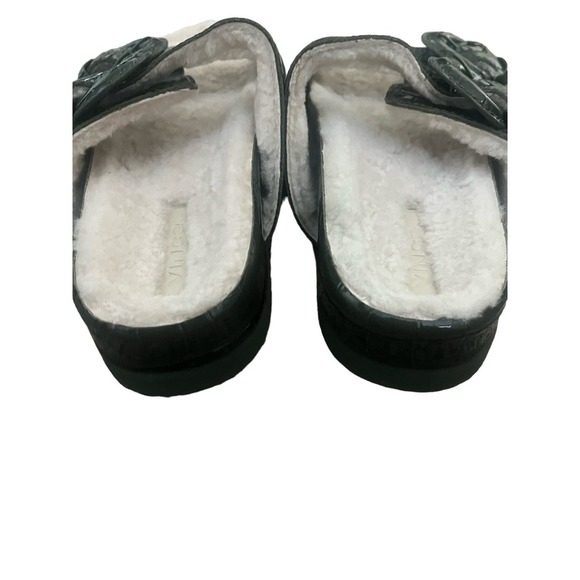 NWOT Vince Shearling Lined Croc-embossed Leather Sandals - Size 7 - Olive - Picture 3 of 5